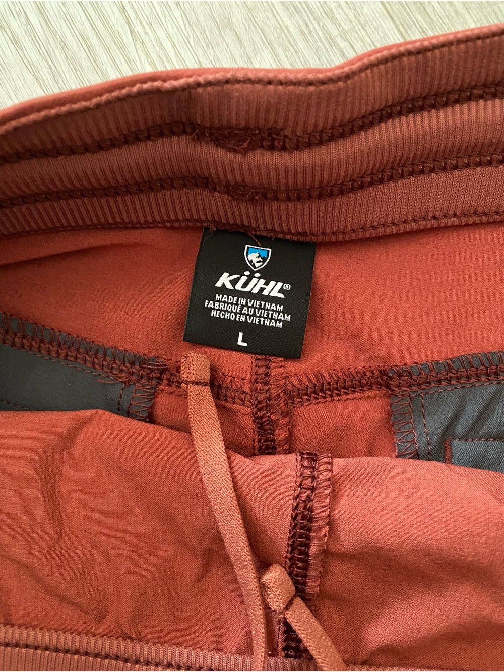 KUHL FREEFLEX Shorts Red 4-Inch Inseam Hiking Walking Gorpcore Travel - Sz L - Picture 4 of 8